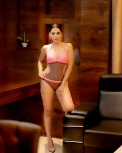 Navina Bole Instagram - Coz I'm flawsome and I own it!!😎🧜‍♀️🧚‍♀️💕🥂 Photographer: @anujjoshiproductions Monokini: @angelcroshet_swimwear Stylist: @style_deintrepide Mua and Hair : @sapna_celebritymakeupartist Jewellery: @medosojewellery Location: @goldfinchmumbai #picoftheday #instaphoto #instapic #instagood #instagram #monokini #sleekhair #competitionwithmyself #comfortableinmyskin #standingtall #unstoppable #explorepage✨ #navinabole #stilletos #thislook #positivevibes #sunday Goldfinch Hotel & Banquets