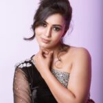 Neha Gowda Instagram - Black is always in trend!!! #black #my #favourite #colour Outfit @athira_couture_ Pic credits @raghavstudios
