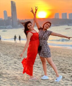 Neha Gowda Instagram - My best travel partner !!! 

@sonugowda 

#sister #travel #thailand #pattaya #bangkok #phuket #trip #loveyou #fun