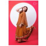 Neha Gowda Instagram - Be kind.be Love In frame:- @neharamakrishna Pc:- yours truly ❤️ #smile #pose #portrait #raghav #raghavstudios #raghavphotography #trending #viral #sandalwoodactress #kfi #kannadaactress #kannadareels❤️ #kannadathi #instagram #instareels #photography #photooftheday #nehagowdagombe❤❤❤ #nehagowda #bigbossnehagowda