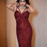Niyati Fatnani Instagram - 𝓐𝓪𝓷𝓴𝓱𝓸𝓷 𝓚𝓲 𝓖𝓾𝓼𝓽𝓪𝓴𝓱𝓲𝔂𝓪𝓪𝓷…🥀 𝔾𝕆ℝ𝔾𝔼𝕆𝕌𝕊 @niyatifatnani 𝕊𝕋𝕐𝕃𝔼𝔻 𝔹𝕐 @praanavsrathod #praanav 𝕆𝕌𝕋𝔽𝕀𝕋 𝔹𝕐 @aashiluthrastore 𝕄𝕌𝔸 @makeoverbysejalthakkar 𝕊𝕋𝕀𝕃𝕃𝕊 @barkhafatnani 𝔽𝕠𝕣 “𝕀𝕋𝔸 𝔸𝕎𝔸ℝ𝔻𝕊 𝟚𝟘𝟚𝟚” 𝕆𝕟𝕝𝕪 𝕆𝕟 @starplus #niyati #niyatifatnani #piaanshlovers #piansh #ginni #nazar #channamereya #starplus #starbharat #itaawards2022 #red #hotdress #partydress #makeuplover #diamondnecklace #diamondearrings #gowns #fashionblogger #fashionstylist #styleblogger #styleinspiration #instafashionista #fashionmodel #indiandesigners #tvactress #glamourous #stylepost #fashionphotographer #ilovemylife 💝 Dadasaheb Phalke Chitranagari FILMCITY Goregaon East Mumbai
