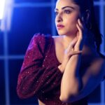 Niyati Fatnani Instagram - Less bitter more glitter💫 Stylist: @styling.your.soul Outfit: @myfywish Earrings: @kabeera_jewels Pr: @socialpinnaclepr Shot by: @van_photography @_megapixelphotography MUA: @prettymessbykhyati Hair Artist: @kanizfatima_hairstylist Location: @byou.in . . . . #glitter #sparkle #mondayagain #greatweek #noblues #dreamers #capricorngirl #niyatifatnani