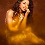 Niyati Fatnani Instagram - Eat glitter for breakfast and shine all day🌟🌟 . Shoot concept: @nehaadhvikmahajan @bridalsbynam . MUA, Hair & styling: @nehaadhvikmahajan . MakeUp: @myglamm . 📸: @luvisrrani . Outfit: @nikhitatandon #niyatifatnani #channamereya #makeup #ootd #nehaadhvukmahajan #bridalsbynam #myglamm #looks #fashionstyle