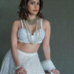Nushrratt Bharuccha Instagram - Pearl-Pearl Dil Ke Paas 🤍 👗@dishapatilpretcouture 💎@azotiique @nidhijeswani HMU : @tanvismarathe @kajal._komal 📸 @tushil