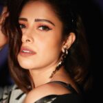 Nushrratt Bharuccha Instagram - Up Close & Personal 🤌🏻 In @manishmalhotra05 @manishmalhotraworld @studio.metallurgy HMU @vardannayak @ashwini_hairstylist 📸 @kadamajay