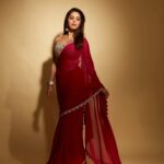 Nushrratt Bharuccha Instagram - Having a bad day? Well I am here to change it 💁🏻‍♀️ Saree @bhumikasharmaofficial Jewelry @neetaboochrajewellery Stylist @nidhijeswani Makeup @tanvismarathe Hair @ashwini_hairstylist Photos @shivamguptaphotography