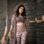 Nushrratt Bharuccha Instagram - Knock Knock. Who's there? WEEKEND! 🦋 Outfit @ridhimabhasinofficial Jewelry @sachdeva.ritika Stylist @nidhijeswani Makeup @tanvismarathe Hair @ashwini_hairstylist Photographer @banjaariii