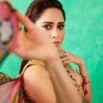Nushrratt Bharuccha Instagram - Phir kaahe ki Pardadaari 💁🏻‍♀️ @mahimamahajanofficial @lakmefashionwk @ananaofficial @vardannayak @ashwini_hairstylist @rts.singh728 📸 @kadamajay