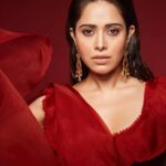 Nushrratt Bharuccha Instagram - The Usual Please 🍷 Outfit @ridhimabhasinofficial Earrings @amrapalijewels Stylist @nidhijeswani Makeup @tanvismarathe Hair @ashwini_hairstylist Photographer @shivamguptaphotography