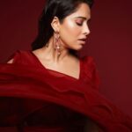 Nushrratt Bharuccha Instagram - The Usual Please 🍷 Outfit @ridhimabhasinofficial Earrings @amrapalijewels Stylist @nidhijeswani Makeup @tanvismarathe Hair @ashwini_hairstylist Photographer @shivamguptaphotography