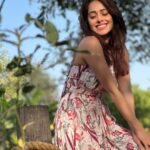Nushrratt Bharuccha Instagram - Aimlessly walked around.. Sat.. Sun-bathed.. Pondered.. Relived.. Somethings made me smile.. Somethings made me quiet.. Some Calming.. Some Not.. Just my kind of Sunday.. A Mixed bag of Me! 📸 @shaylinayak 🤍
