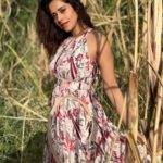 Nushrratt Bharuccha Instagram - Aimlessly walked around.. Sat.. Sun-bathed.. Pondered.. Relived.. Somethings made me smile.. Somethings made me quiet.. Some Calming.. Some Not.. Just my kind of Sunday.. A Mixed bag of Me! 📸 @shaylinayak 🤍