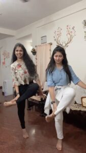 Pallavi Gowda Instagram - Finally v did it 😄
#Trending #TrendingReels #Dance #Cousins