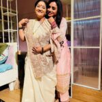 Parul Chauhan Instagram - Gratitude for the present moment and the fullness of life now is the true prosperity.” ❤️🤗❤️🤗❤️🤗❤️🤗❤️🤗❤️🤗 It was absolutely an honour to share the screen with an amazing soul @alpanabuch ❤️❤️❤️❤️❤️❤️❤️❤️ Thank u baby ❤️❤️❤️❤️❤️ @avanisoni18 #workmode #staytuned #brandshoot #tvc #comingsoon #gratitude #blessed #grateful #omsairam #mumbai #television Samvaad Studio