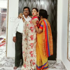 Parul Chauhan Instagram - Ap Sabhi ko hum sabki taraf se diwali ki bhut bhut shubh kamnaye.....💕😘💖😘💕😘💖💕💕
Happy diwali💕💖💕💖💕💖💕💖💕💖💕💖💕💖💕💖💕💖💖💖

Wearing @mink.beautifulcreationboutiq  Thank u for this beautiful saare. u made my day darling 💖💕💖💕💖💕💖💕💖💕💖💕💖