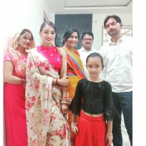 Parul Chauhan Instagram - Ap Sabhi ko hum sabki taraf se diwali ki bhut bhut shubh kamnaye.....💕😘💖😘💕😘💖💕💕
Happy diwali💕💖💕💖💕💖💕💖💕💖💕💖💕💖💕💖💕💖💖💖

Wearing @mink.beautifulcreationboutiq  Thank u for this beautiful saare. u made my day darling 💖💕💖💕💖💕💖💕💖💕💖💕💖
