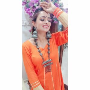 Parul Chauhan Instagram - Thnk u so much @sai_collection2020 
For this beautiful set💕💕💕💕💕💕 guys follow her page n get more amazing stuff....