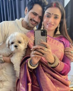Parul Chauhan Instagram - महालक्ष्मी नमस्तुभ्यं नमस्तुभ्यं सुरेश्वरी । हरी प्रिये नमस्तुभ्यं नमस्तुभ्यं दयानिधे ।। 
दिवाली पर्व की हार्दिक शुभकामनाएं।।
❤️❤️❤️❤️❤️❤️❤️❤️❤️
