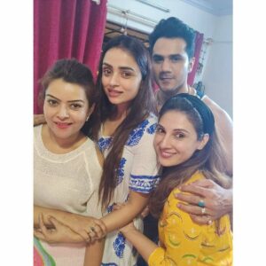Parul Chauhan Instagram - Thank you so much for the wonderful surprise and making my birthday special ...
@justchiragt
@shilpa_s_raizada 
@tia.gandwani 
Thanks to all my fans and friends for wishing me ☺️☺️ God bless
Dil se shukriya aap sabhi Ka...
Mere pas shabd nhi hai Etne sare wishes Etna Sara pyar ap sabka bus yahi to Chahiye mujhe love u oll guys ❤️❤️❤️❤️❤️❤️❤️just keep loving me the way u guys did always ❤️😘