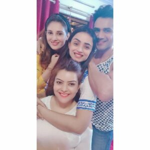 Parul Chauhan Instagram - Thank you so much for the wonderful surprise and making my birthday special ...
@justchiragt
@shilpa_s_raizada 
@tia.gandwani 
Thanks to all my fans and friends for wishing me ☺️☺️ God bless
Dil se shukriya aap sabhi Ka...
Mere pas shabd nhi hai Etne sare wishes Etna Sara pyar ap sabka bus yahi to Chahiye mujhe love u oll guys ❤️❤️❤️❤️❤️❤️❤️just keep loving me the way u guys did always ❤️😘