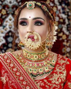 Parul Chauhan Instagram - Today  a 'BRIDE'...
Tomorrow a 'WIFE'...

Lovely mkup done by my bhaiya @nitinmishra636 ....u hv workd hard this time ...u r very passionate abt ur work u were very excited for this shoot 
Di jewellery aise chahiye, di costume aisa chahiye sab kuch perfect chahiye dekha ho gaya perfect....god bless u bhaiya ❤️❤️❤️😘