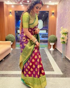 Parul Chauhan Instagram - Saree means simplicity and sophistication
❤️❤️❤️❤️❤️❤️

📸 @avanisoni18 

#sareelove #saree #sareelovers #sareesofinstagram #sareefashion #sarees #sareedraping #fashion ...