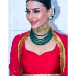 Pavitra Punia Instagram - 🌺 🧿 Outfit : @bunaai Jewels : @maejewellery Potli : @oceana_clutches Styling : @pavitrapunia_ Hair : @hairstylist.julie Lashes : @lashout_by_nehamehvish Makeup : @pavitrapunia_ #pavvitrapunia #fashion #style #royal #look #indian #beauty #🧿