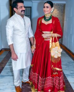 Pavitra Punia Instagram - Diwali 2022 series 1 ❤️

With @sandiipsikcand and @veenaasikcand 🌸
🧿
🧿

#pavvitrapunia #eijazkhan #us #festiveready #happydiwali