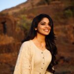 Pooja Sawant Instagram - This valentine’s, say ‘ILYSM’ with a little sparkle from @kalyanjewellers_official ✨🌟