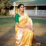 Pooja Sawant Instagram - 🌟✨ Saree by @aura_benaras Jewellery @kalyanjewellers_official Styled by @prachethestylist Shot by @dadhi_wala Make up @vrushti_harkare Hair @seemaaofficial