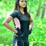 Pooja Sawant Instagram - Meet नलिनी जगताप ( The Triathlon athlete ) ‘Vijeta‘ in your nearest theatres 🏃🏻‍♀️