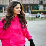 Pooja Sawant Instagram – रंग सारी गुलाबी 💕💓💞🌸