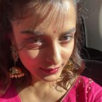 Pooja Sharma Instagram - Sunshine state of mind 🌞🌝 When the extended rainy season of gloom gives way to the bright beaming sun… it’s the “Jaadu” state of mind👽 #dhoop 👽 #dhoop 👽