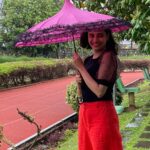 Pooja Sharma Instagram - The mind is like an umbrella. It’s most useful, when open. #dimaagkichatrikholo #masterthemind #dontletthemindmasteryou