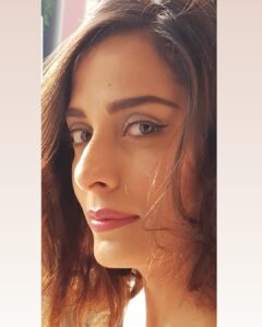 Pooja Sharma Instagram - Pee-k-boo 👀💗😇

#blesseddays  #gratitude  #thankyou