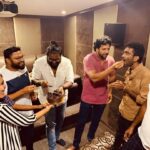 Pradeep Ranganathan Instagram - On day 1 ❤ Makkal happy.. So naanga ellarum happy 😄😄 @aarti.ravi @hiphoptamizha @jeeva.jpg ❤❤😊😊😊