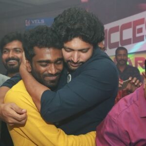 Pradeep Ranganathan Instagram - What more can I ask for ❤❤❤❤❤ He took care of me like his son ❤❤❤❤❤ Happyyyyyyyyyyyyyyyyyyyyyyy ❤❤❤❤❤❤❤❤ @aarti.ravi #Comali