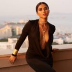 Pranutan Bahl Instagram - what it really means to live life golden 🧡 FILMFARE ready ✨ Outfit @houseofcb Necklaces @amamajewels @anaqajewels Cuffs & Rings @bblinggbymeghana @zariinjewelry Styled by @anshikaav Assisted by @roshiijain Fashion intern @bhatia_tanisha Make up @shankarsawantmakeup Hair @sunny_hair @kavitaparmar_makeup_hair Shot by @niranjanpat