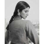 Pranutan Bahl Instagram - आज जाना प्यार कि जादूगरी क्या चीज़ है ☀️