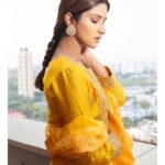 Pranutan Bahl Instagram - 💛☀️