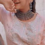 Preethi Sharma Instagram - In love with this song 🤍 Jewellery: @methurna_collections 🫶🏻 #dilkhogayahogayakisika❤️ #preelovesyou☮️ #famtime
