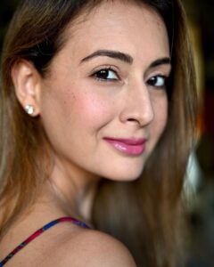 Preeti Jhangiani Instagram - At the heart of the Cyclone tearing the sky is a place of central calm 
Edwin Markham

Pic courtesy : @sabadphotovideo 
Camera : #nikonz7 @nikonindiaofficial #nikon #nikonphotography 
#cyclone #cycloneamphan #staysafe #stayhome #staycalm
