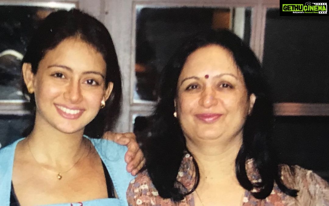 Preeti Jhangiani Instagram - Happy #mothersday To My Beautiful #mama 🥰 