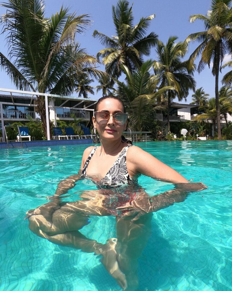 Preeti Jhangiani Instagram - Pool time is never enough … @foxoso_hotel @laalphonsomarinaresort La Alphonso Marina Resort & Spa