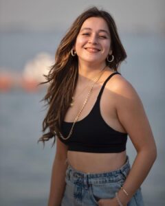 Priyal Gor Instagram - #Seawithinyou 🤍

@yachtshots.in 
@abhinavrbharti
@abhigupta39