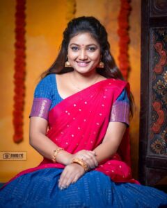 Priyanka Nalkari Instagram - In love with outfit 😍makeover 😍clicks

Gorgeous Artist:@nalkarpriyanka @priyankanalkar in halfsaree ❤️
MUA:@makeoverbyjo 
Hairstyle:@makeup.in_muah
Costume:@mokshe_rental_destination
PC:@team_thirdeyephotography
Jewels:@chennai_jazz
Location:@storksstudio