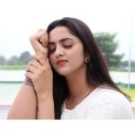 Radhika Preeti Instagram - 🤍🤍For the love of 🤍🤍 🤍"WHITE "🤍 #radhikapreethi #radhi #rp #selflove #favcolor BEML Nagar, KGF