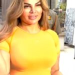 Rakhi Sawant Instagram - Everyone's Favourite Rakhi Sawant is back from Dubai she's already up & about town | @rakhisawant2511 #RakhiSawant #RakhiSawantFans #Simmba #Yellow #WednesdayVibe #Gymfie