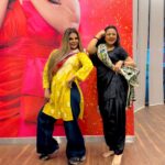 Rakhi Sawant Instagram - Usse Nacha na Aata Tha @rakhisawant2511 🔥🔥 @rakhisawantacademy #dance #rakhisawant