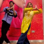 Rakhi Sawant Instagram - Raghupati Raghav Raja Ram #viral #dance #raghupatiraghavrajaram #dancedance #reelskarofeelkaro #reelsinstagram #reelsdubai #instagram #rakhisawant #rakhisawantdance #rahulsharma_d2e